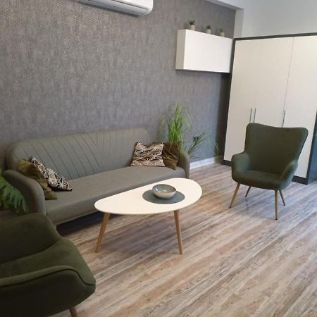 Aparthotel Grey House à Zovuni Extérieur photo