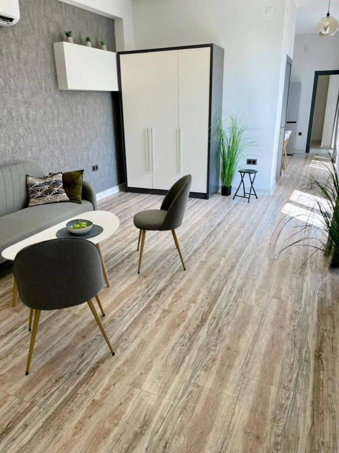 Aparthotel Grey House à Zovuni Extérieur photo