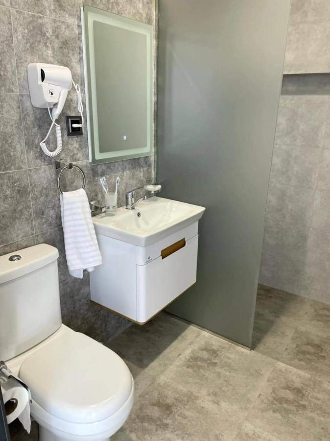 Aparthotel Grey House à Zovuni Extérieur photo