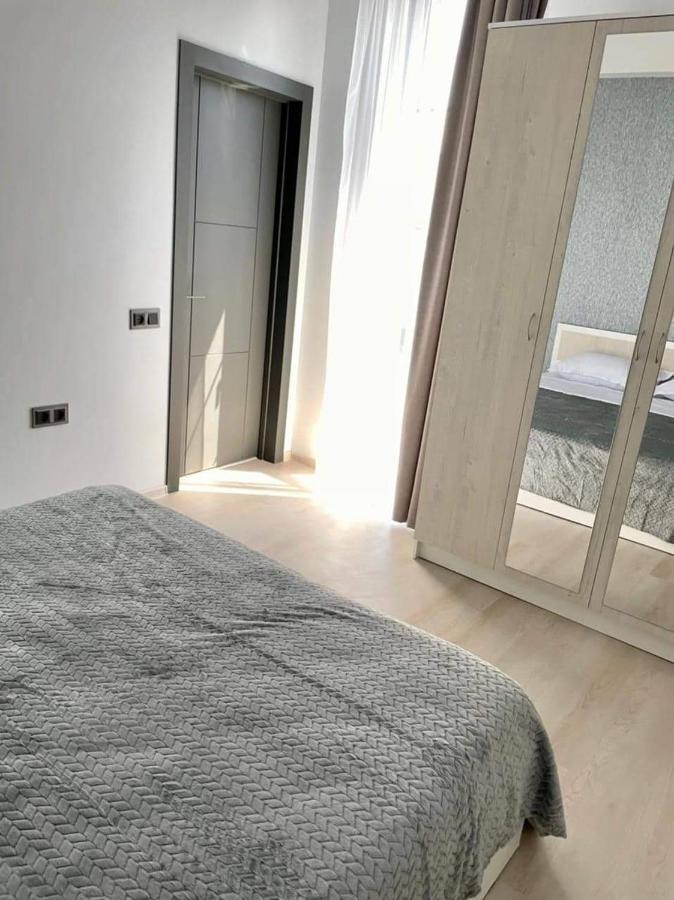 Aparthotel Grey House à Zovuni Extérieur photo